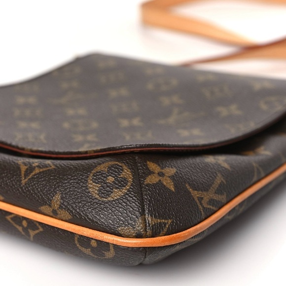 LOUIS VUITTON
Monogram Musette Salsa Long Strap - Picture 4 of 7